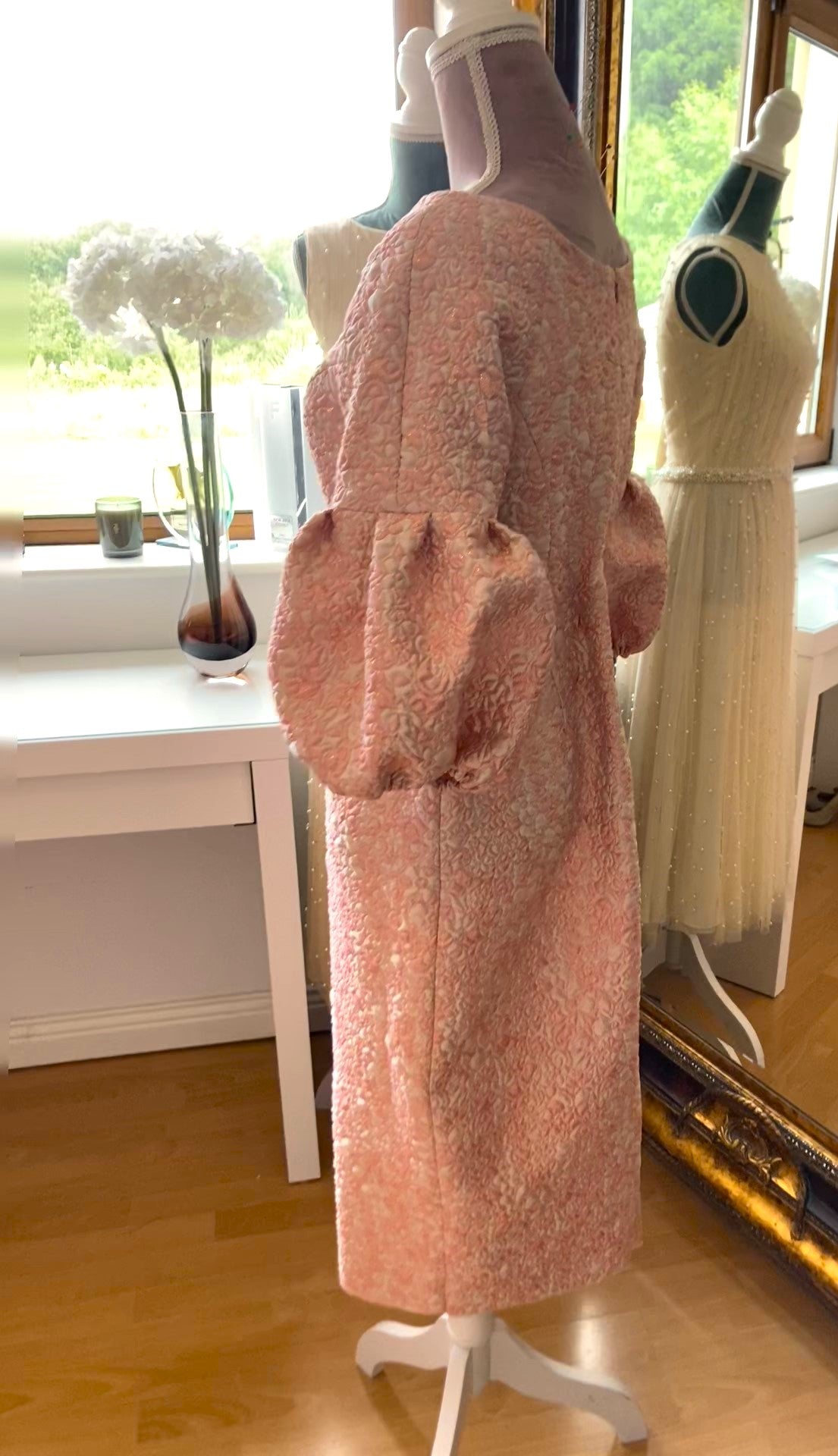 Brocade Shift Dress with Volume Cuff